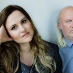 Andrzej Sikorowski & Maja Sikorowska z zespołem