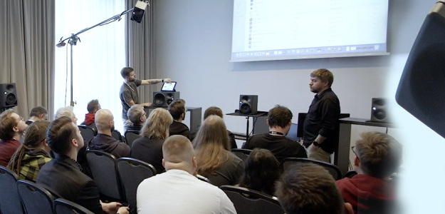 Pokój, w którym rządził Neumann i QSC