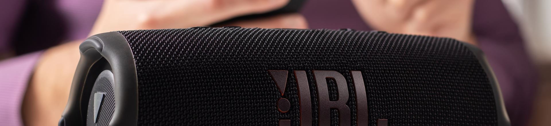 Głośnik Bluetooth JBL na wyjazd i do domu - na co zwrócić uwagę?