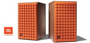 Czy maskownice zmieniają brzmienie kolumn? Zobaczmy JBL L82 Classic w nowym wydaniu orange