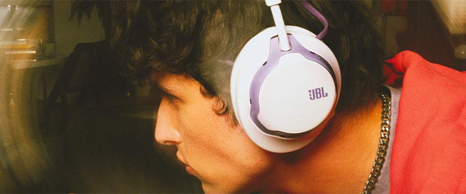 JBL Quantum 650 Wireless 