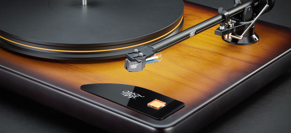 American Vintage - luksusowy gramofon od MoFi i Fendera