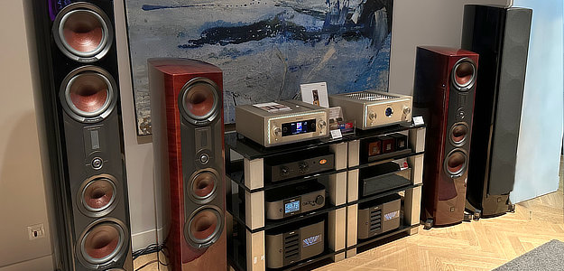 AUDIO FORUM: nowy mega wypasiony salon audio w Warszawie (no, na granicy stolicy)